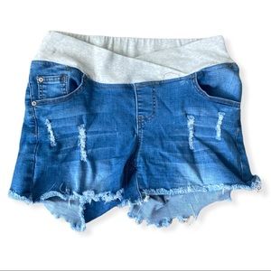 Maternity shorts